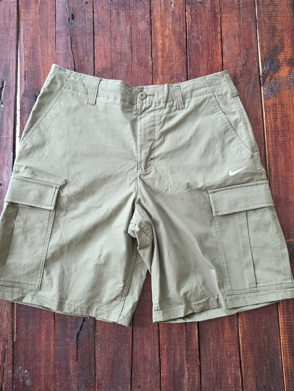 Nike SB Skateboarding Cargo Shorts Olive Green NWT Size 34 DQ6292-222